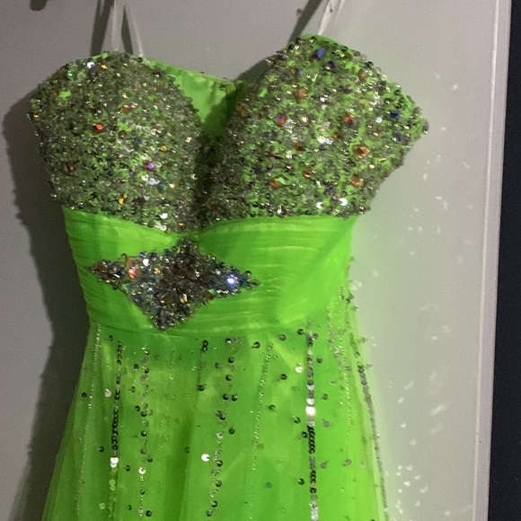 MacDuggal size 10 formal dress - Picture 3 of 8